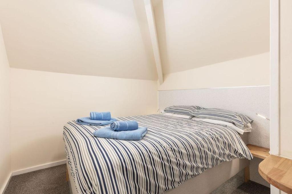 וויטבי Silver Street Suites מראה חיצוני תמונה