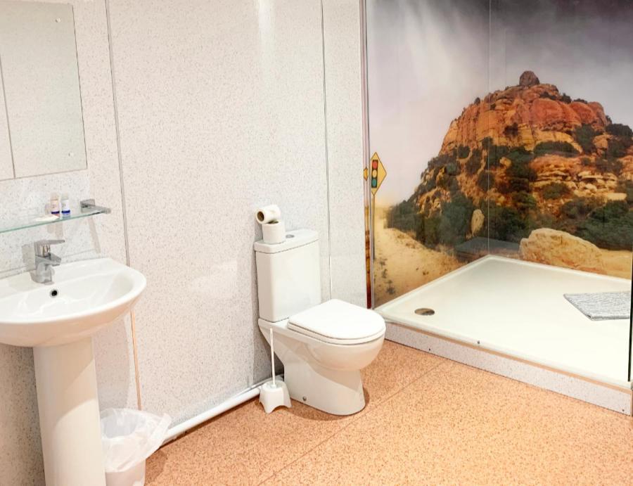 וויטבי Silver Street Suites מראה חיצוני תמונה