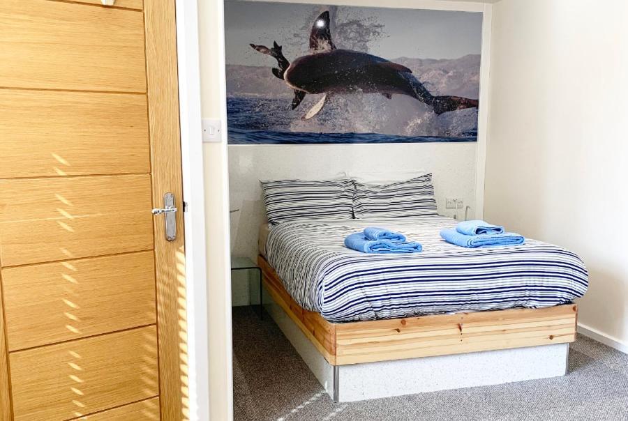 וויטבי Silver Street Suites מראה חיצוני תמונה