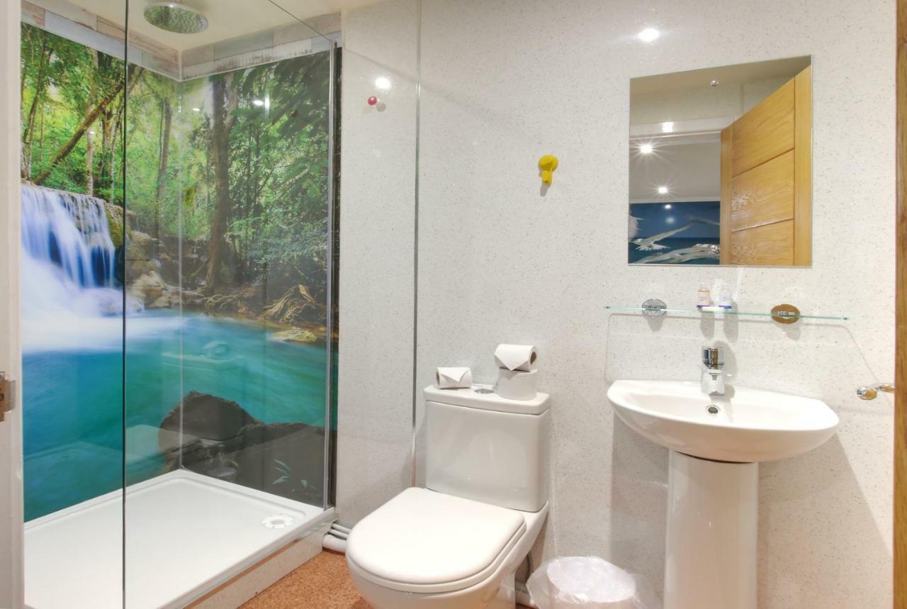 וויטבי Silver Street Suites מראה חיצוני תמונה