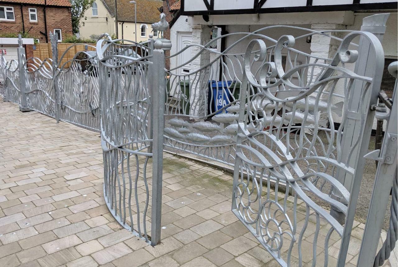 וויטבי Silver Street Suites מראה חיצוני תמונה